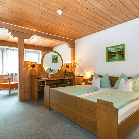 Gasthof Oberwirt Und Elisabeth جيرلوس