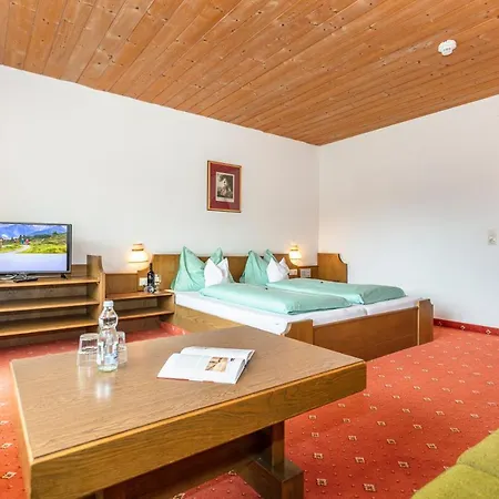 فندق Gasthof Oberwirt Und Elisabeth 3*