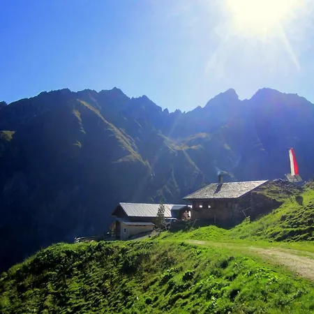 Gasthof Oberwirt Und Elisabeth فندق جيرلوس